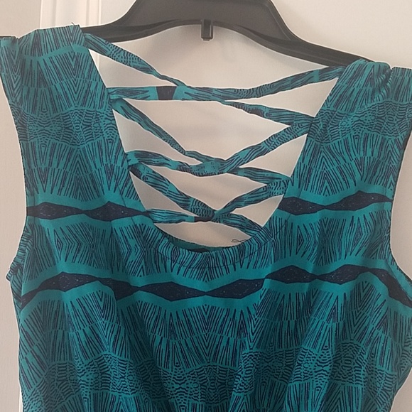 Dress - Picture 3 of 3